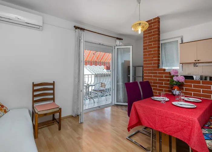1 Bedroom In *