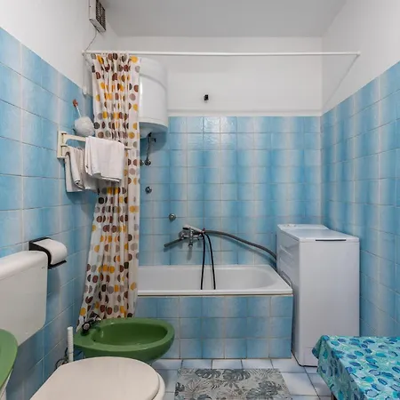 شقة 1 Bedroom Cozy In