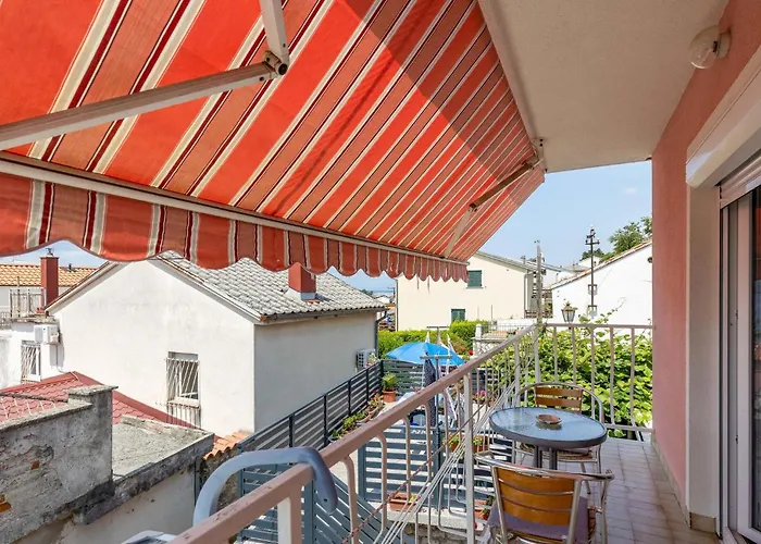 1 Bedroom In * Selce